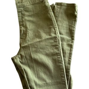 Woman’s straight jeans